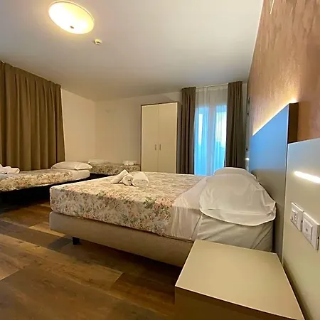 Lanterna Padova 3*